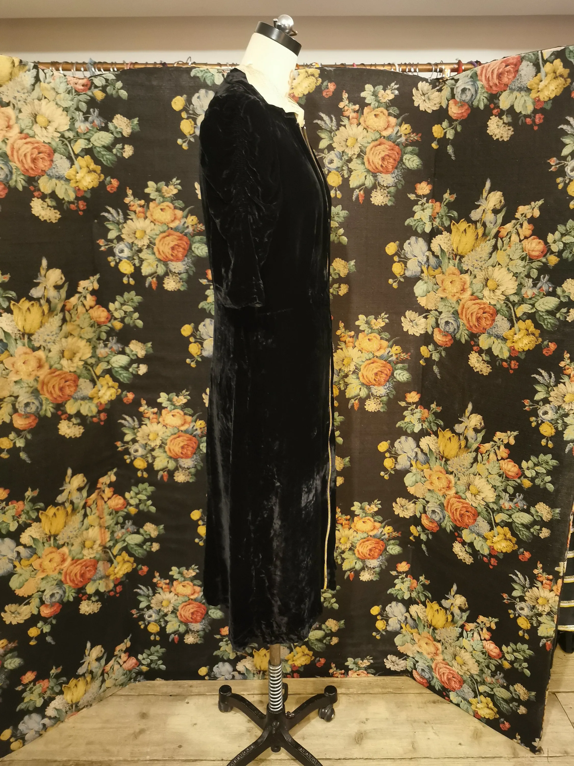 1940s black velvet dress