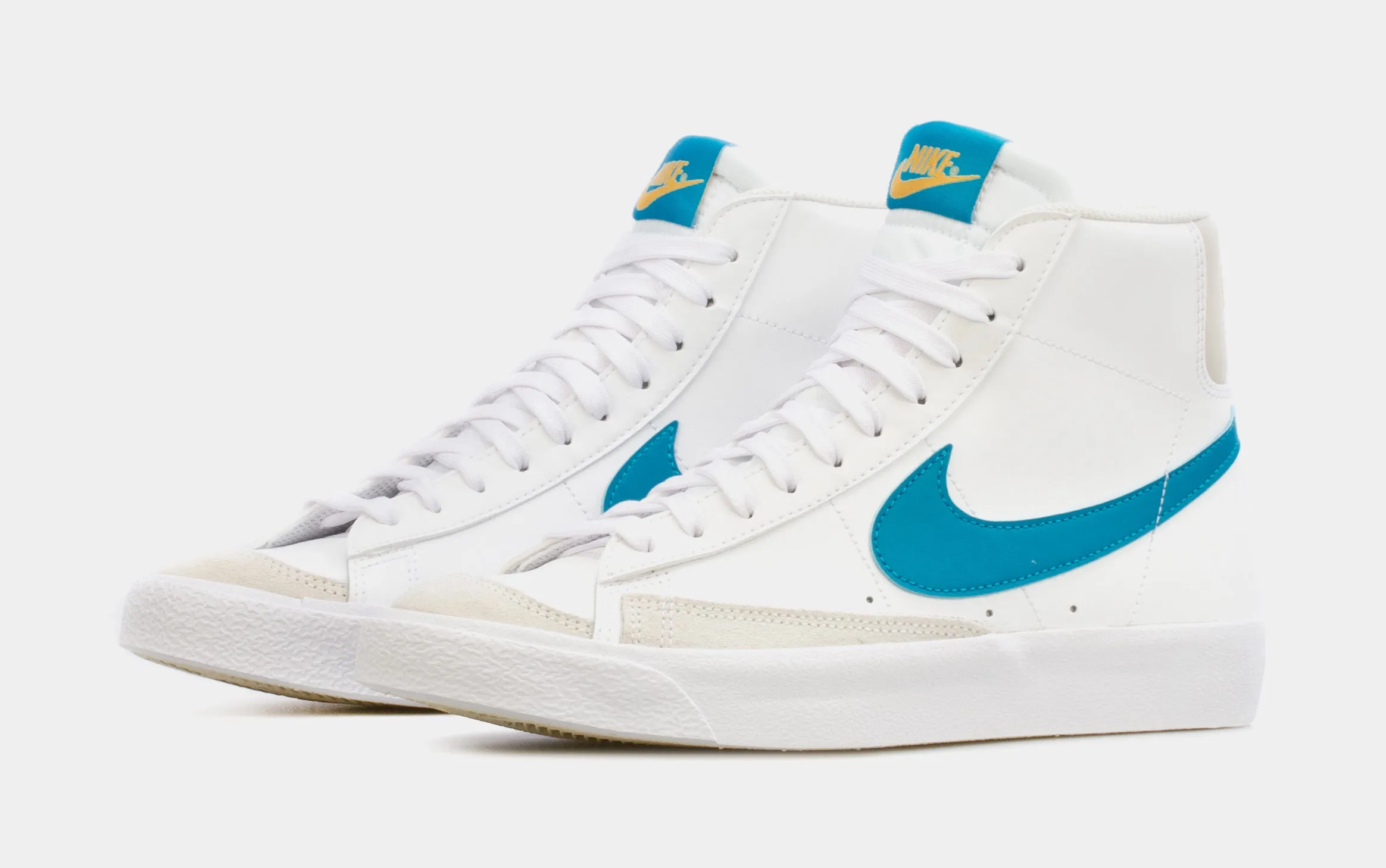 Blazer Mid '77 Grade School Lifestyle Shoes (White/Blue)