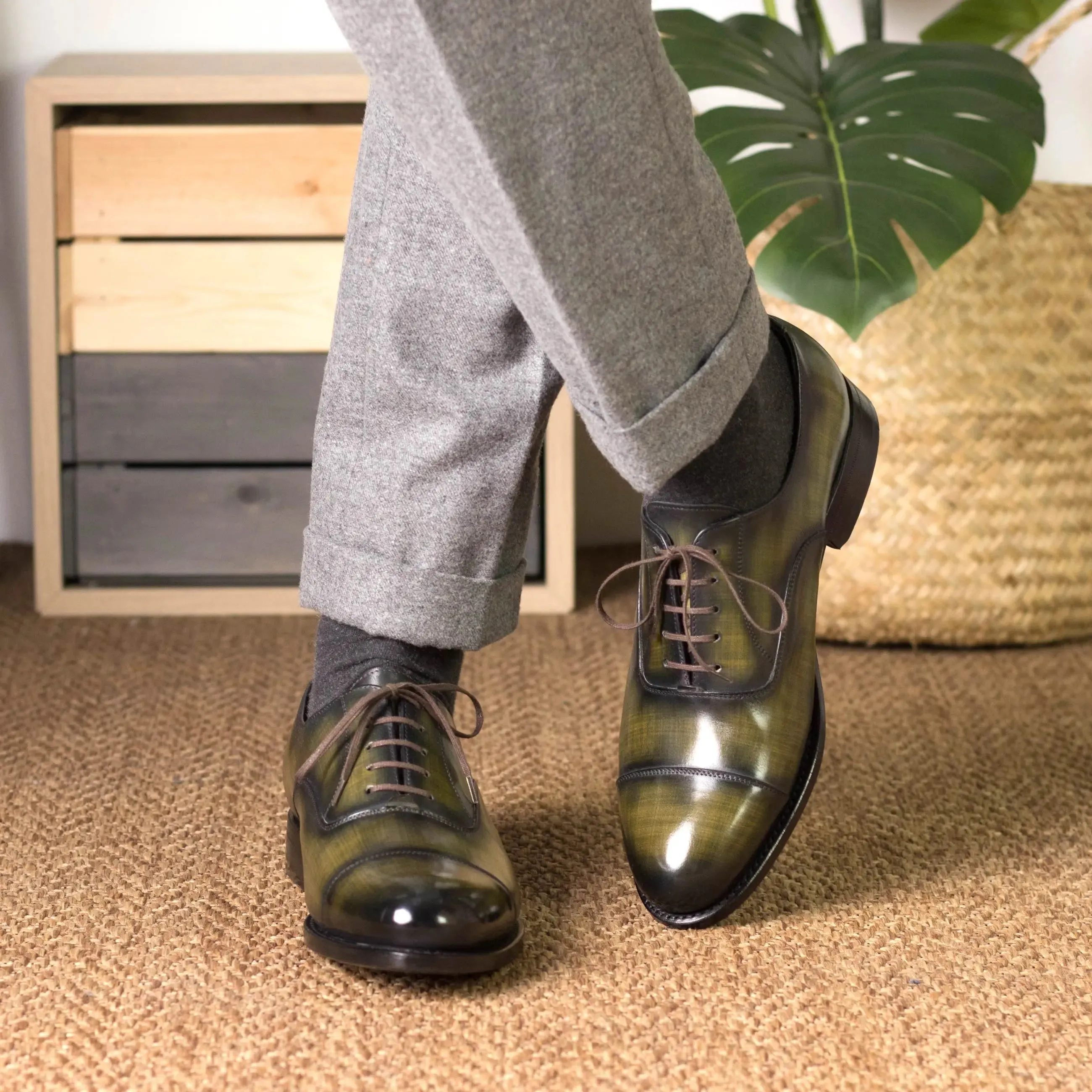 DapperFam Rafael in Khaki Men's Hand-Painted Patina Oxford