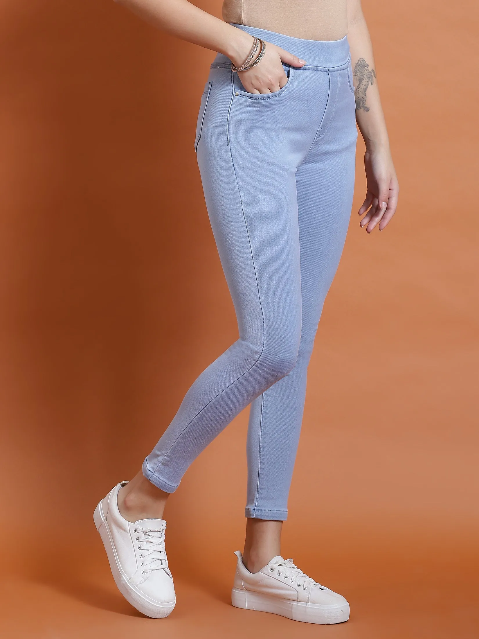 Women Blue Solid Narrow Jegging