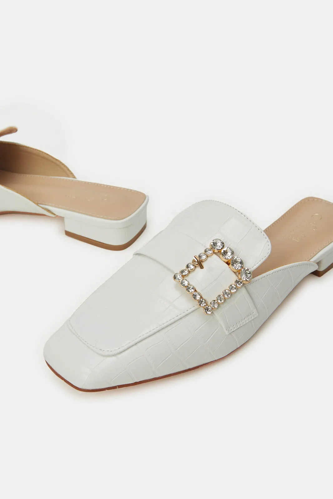 Women White Patent Embellished Buckle Mule